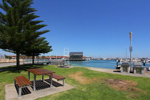 Hillarys Marina Apartment - Accommodation ACT 41