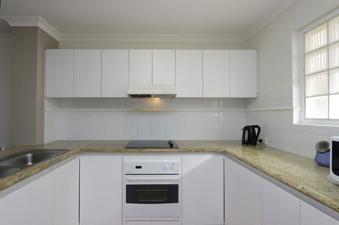 Hillarys Marina Apartment - Accommodation ACT 14