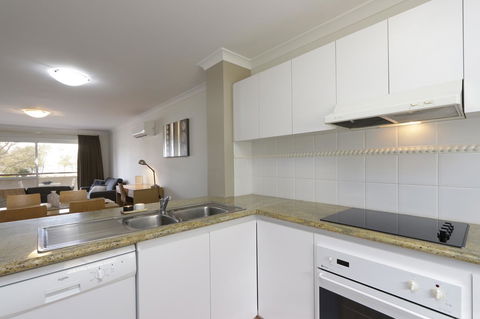 Hillarys Marina Apartment - Accommodation ACT 13