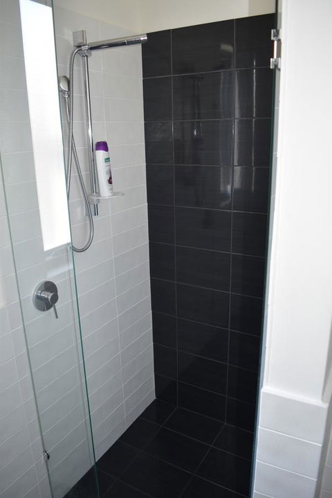 Central Executive Townhouse - Accommodation ACT 7