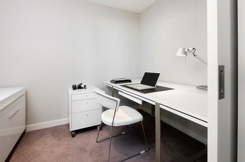 Claremont Quarter Luxury Apartment - Accommodation ACT 12