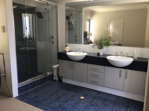 BeachHideaway@Scarborough - Accommodation ACT 6