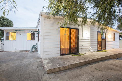 Rustic Retreat Esperance - Accommodation ACT 32