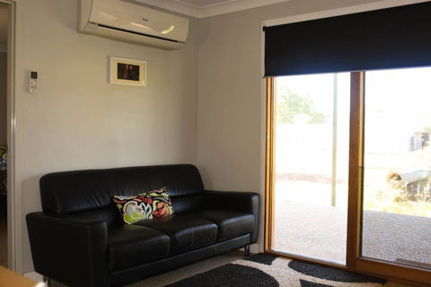 Swan Valley Sisters - Accommodation ACT 24