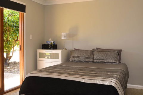 Swan Valley Sisters - Accommodation ACT 25