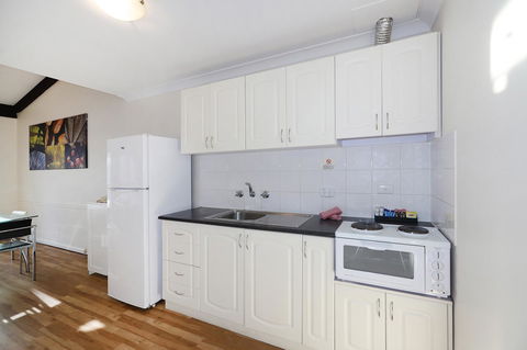 Seashore Memories - Sleeps 3 - Accommodation ACT 8