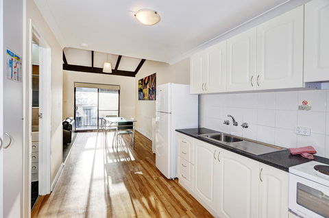 Seashore Memories - Sleeps 3 - Accommodation ACT 10