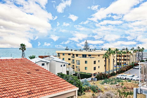 West Beach Lagoon 114 â€“ Ocean Views - Accommodation ACT 24
