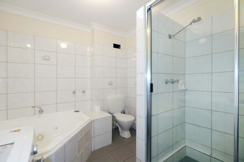 West Beach Lagoon 114 â€“ Ocean Views - Accommodation ACT 10