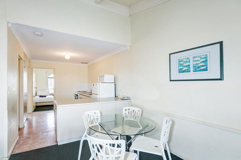 West Beach Lagoon 114 â€“ Ocean Views - Accommodation ACT 8