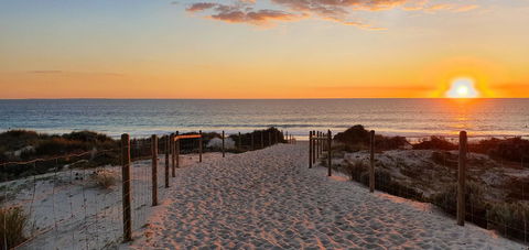 West Beach Lagoon 114 â€“ Ocean Views - Accommodation ACT 22