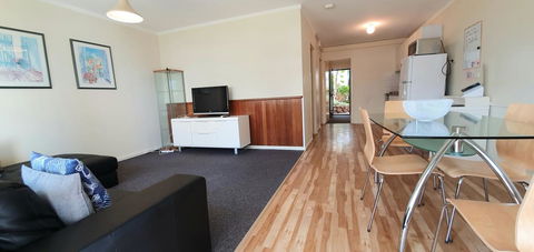 West Beach Lagoon 208 â€“ Great Value! - Accommodation ACT 5