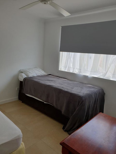 DIANELLA Budget Rooms Happy Place To Stay - Accommodation ACT 2