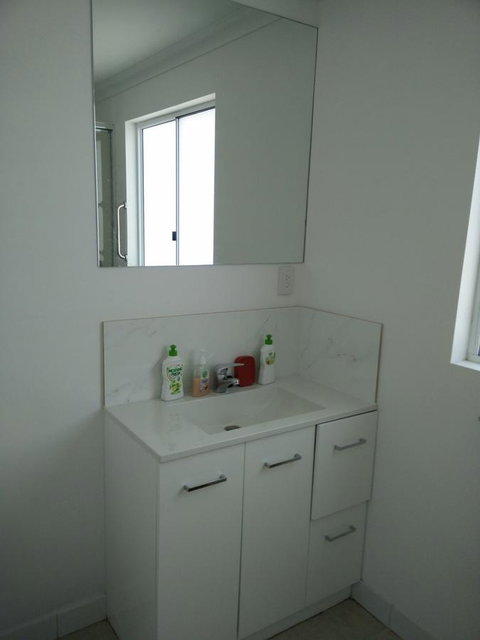 DIANELLA Budget Rooms Happy Place To Stay - Accommodation ACT 11