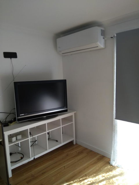 DIANELLA Budget Rooms Happy Place To Stay - Accommodation ACT 32