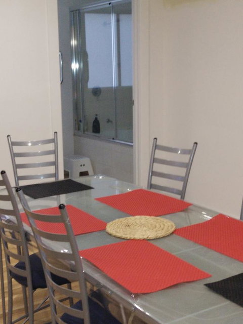 DIANELLA Budget Rooms Happy Place To Stay - Accommodation ACT 27