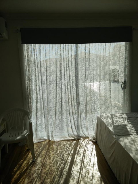 DIANELLA Budget Rooms Happy Place To Stay - Accommodation ACT 18