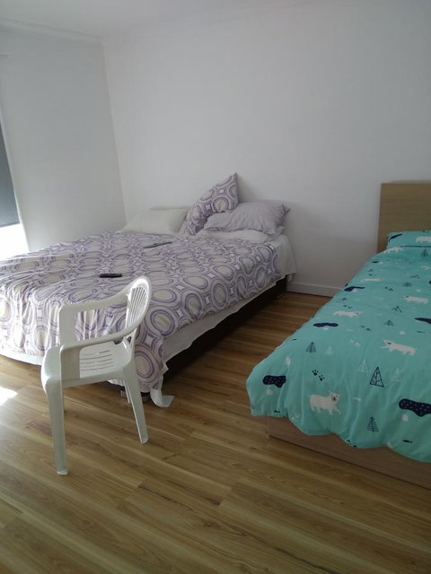 DIANELLA Budget Rooms Happy Place To Stay - Accommodation ACT 35