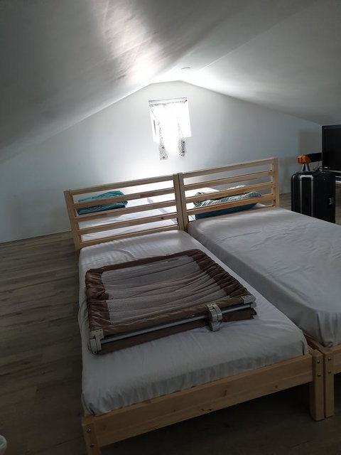 DIANELLA Budget Rooms Happy Place To Stay - Accommodation ACT 5
