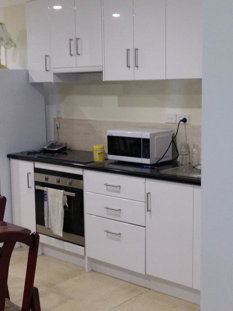 DIANELLA Budget Rooms Happy Place To Stay - Accommodation ACT 25