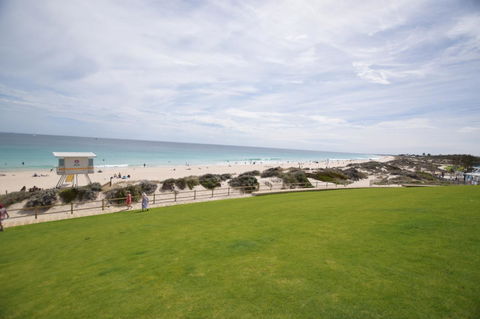 West Beach Lagoon 206 - Sleeps Three! Value!!! - Accommodation ACT 23