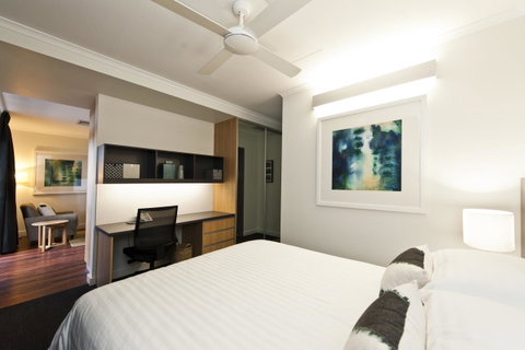 St Catherine\'s On Park - Accommodation ACT 2