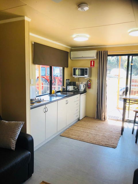 Kendenup Cottages And Lodge - Accommodation ACT 9