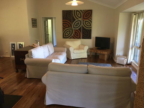 Tegwan's Nest Holiday Home - Accommodation ACT 27