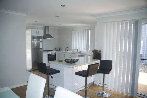 Cape Villas - Accommodation ACT 4