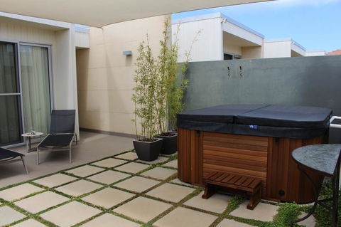 Alouarn Apartments - Accommodation ACT 2