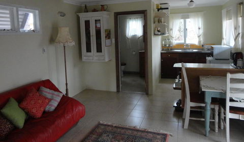 Di's Cabin In Dwellingup - Accommodation ACT 16