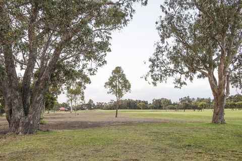 15 Cabot Close - Accommodation ACT 25