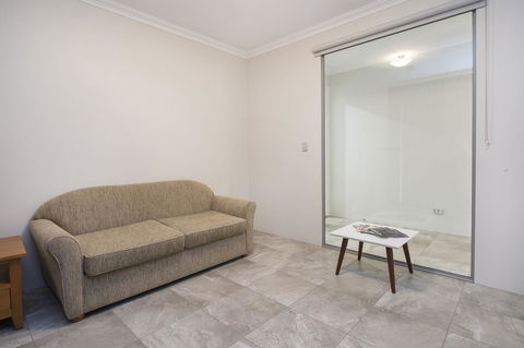 15 Cabot Close - Accommodation ACT 17
