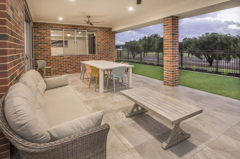15 Cabot Close - Accommodation ACT 21