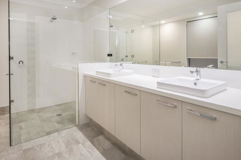 15 Cabot Close - Accommodation ACT 5