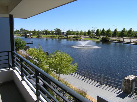 Swan Valley Townhouse - Accommodation ACT 7
