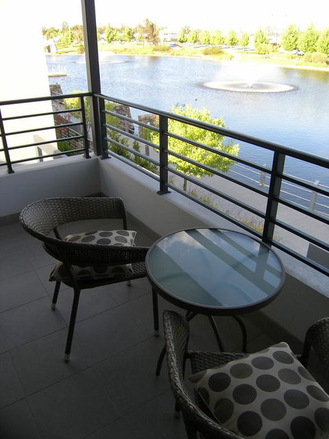 Swan Valley Townhouse - Accommodation ACT 24