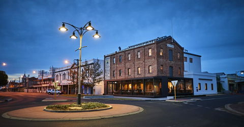 The Premier Mill Hotel - Accommodation ACT 35