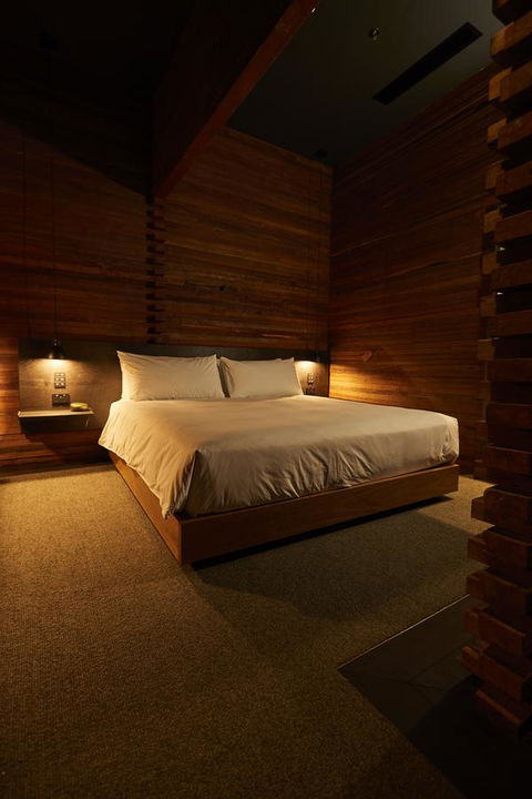The Premier Mill Hotel - Accommodation ACT 9