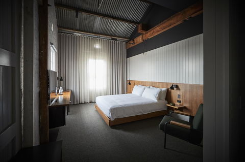 The Premier Mill Hotel - Accommodation ACT 38