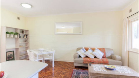 Broadway Apartments - Accommodation ACT 13