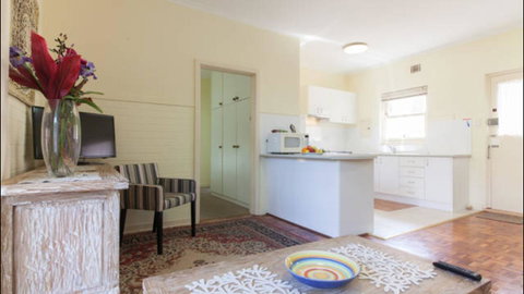 Broadway Apartments - Accommodation ACT 15