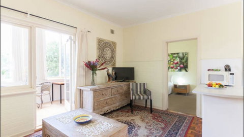 Broadway Apartments - Accommodation ACT 12