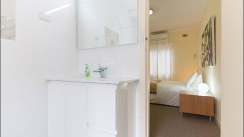 Broadway Apartments - Accommodation ACT 27