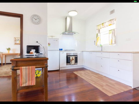Broadway Apartments - Accommodation ACT 44