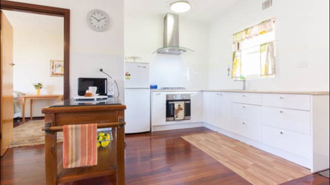 Broadway Apartments - Accommodation ACT 11