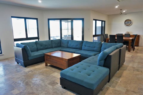 27 Corella Court - Accommodation ACT 7