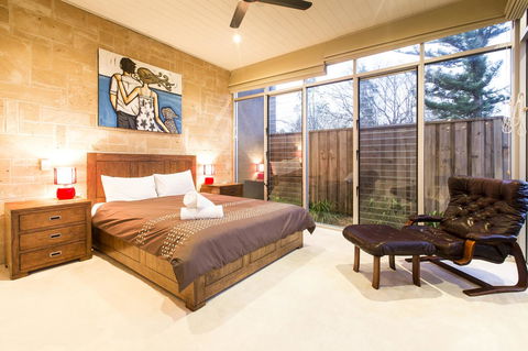 Arthouse - Accommodation ACT 12