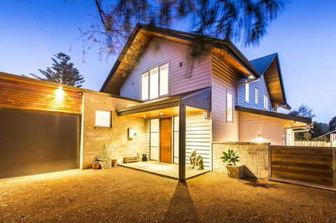 Arthouse - Accommodation ACT 26