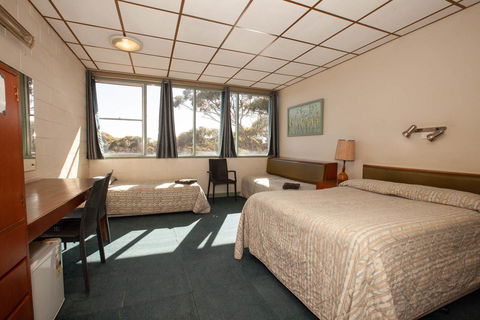 EUCLA MOTOR HOTEL - Accommodation ACT 20
